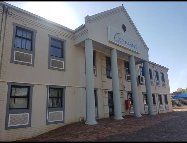 800M² OFFICE FOR SALE IN ARDENWOLD SH